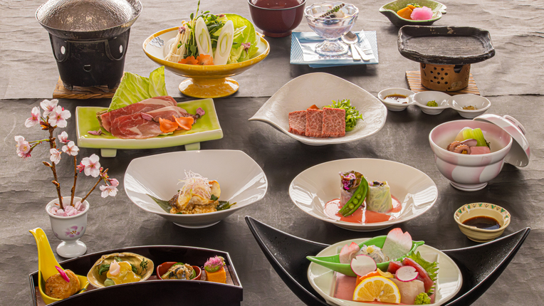 【夕のみ】１泊夕食付プラン　朝活派にも朝寝坊派にも　ご夕食は創作和会席満喫！朝食なしで早出朝寝坊OK