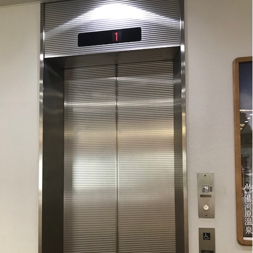各階のご移動はエレベーターをご利用いただけます。