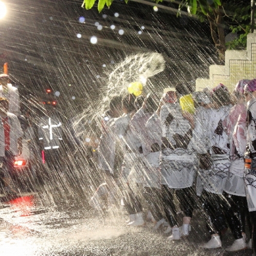 【湯かけまつり】5月23日（土）不動滝から泉公園にかけて神輿が練り歩きます。必見の価値があります！