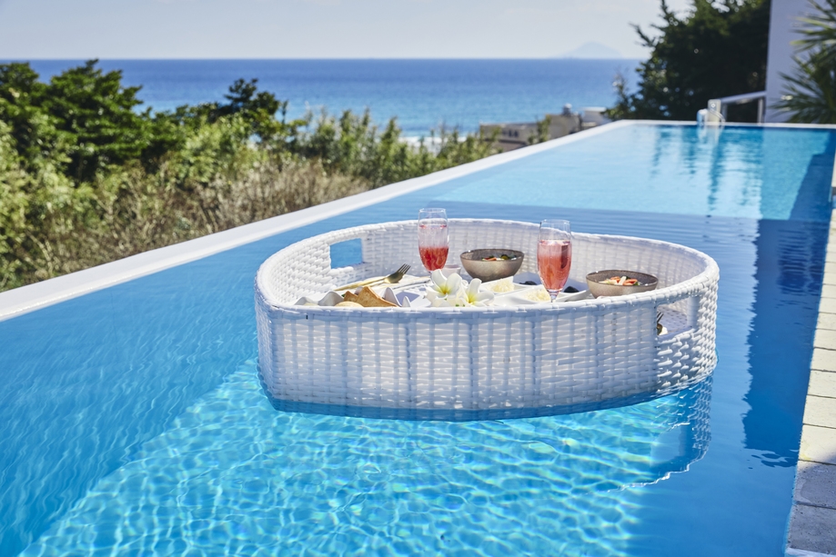  【Luxury Stay】〜選べるディナー＆朝食〜【プライベートプールで過ごす海辺の休日】