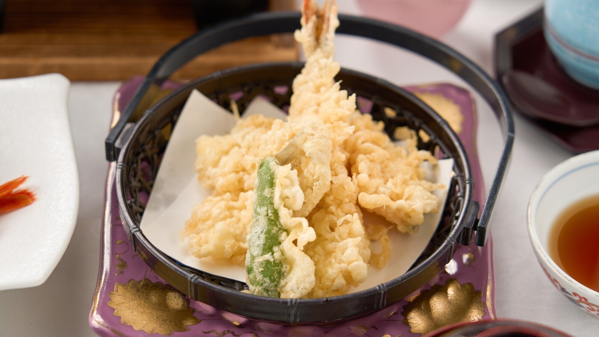 【朝食なし】夜は四季の旬会席膳満喫、朝は自由に過ごす贅沢ステイ