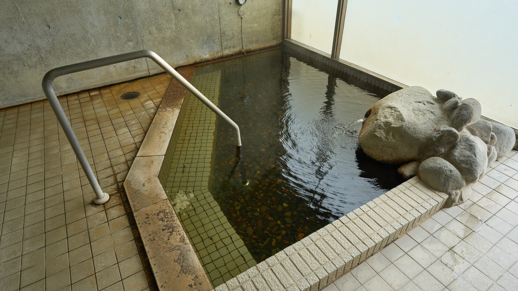 【露天風呂　男湯】内風呂