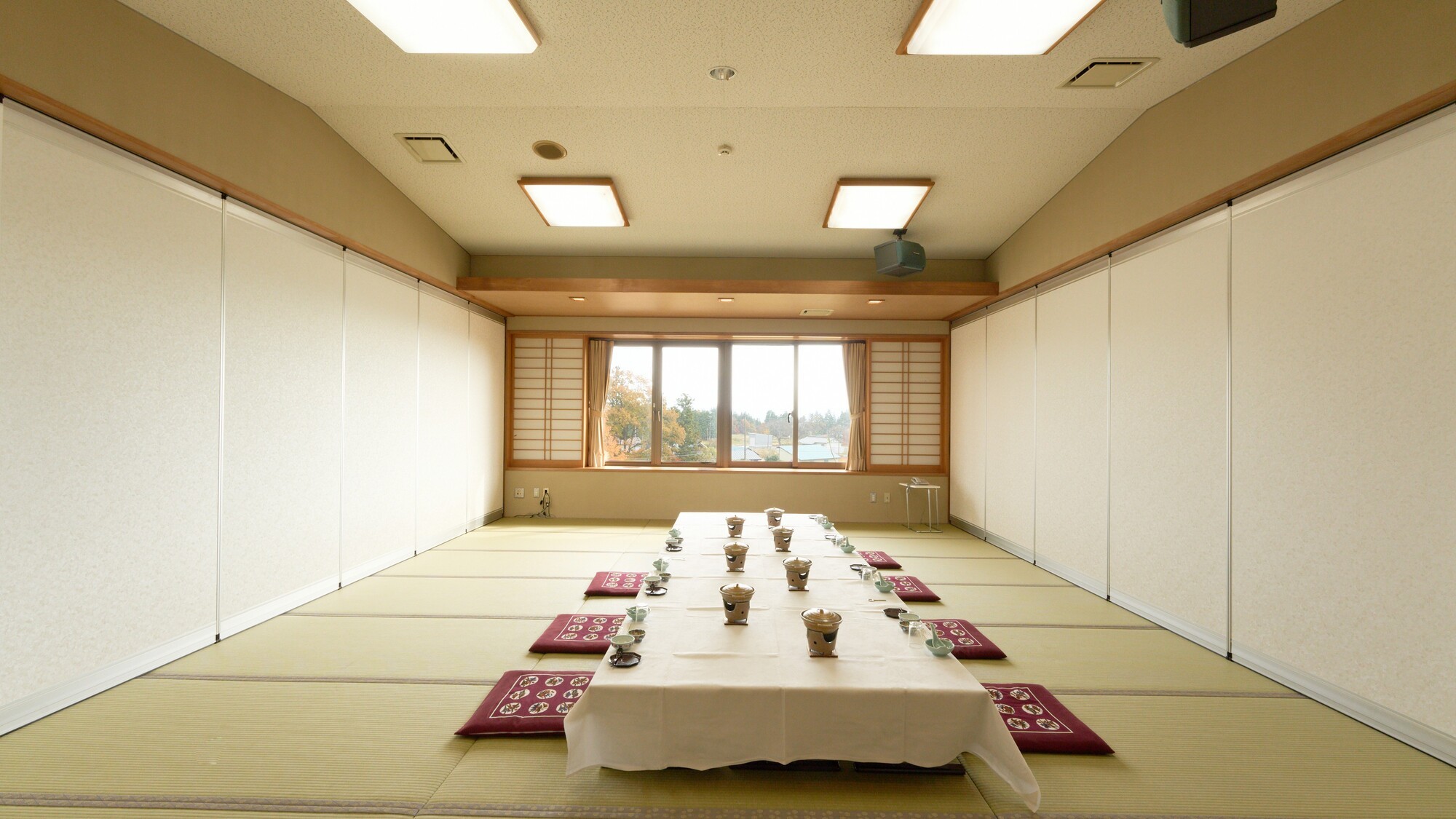 【日帰り休憩部屋】お風呂上りにゆっくりとお寛ぎください。