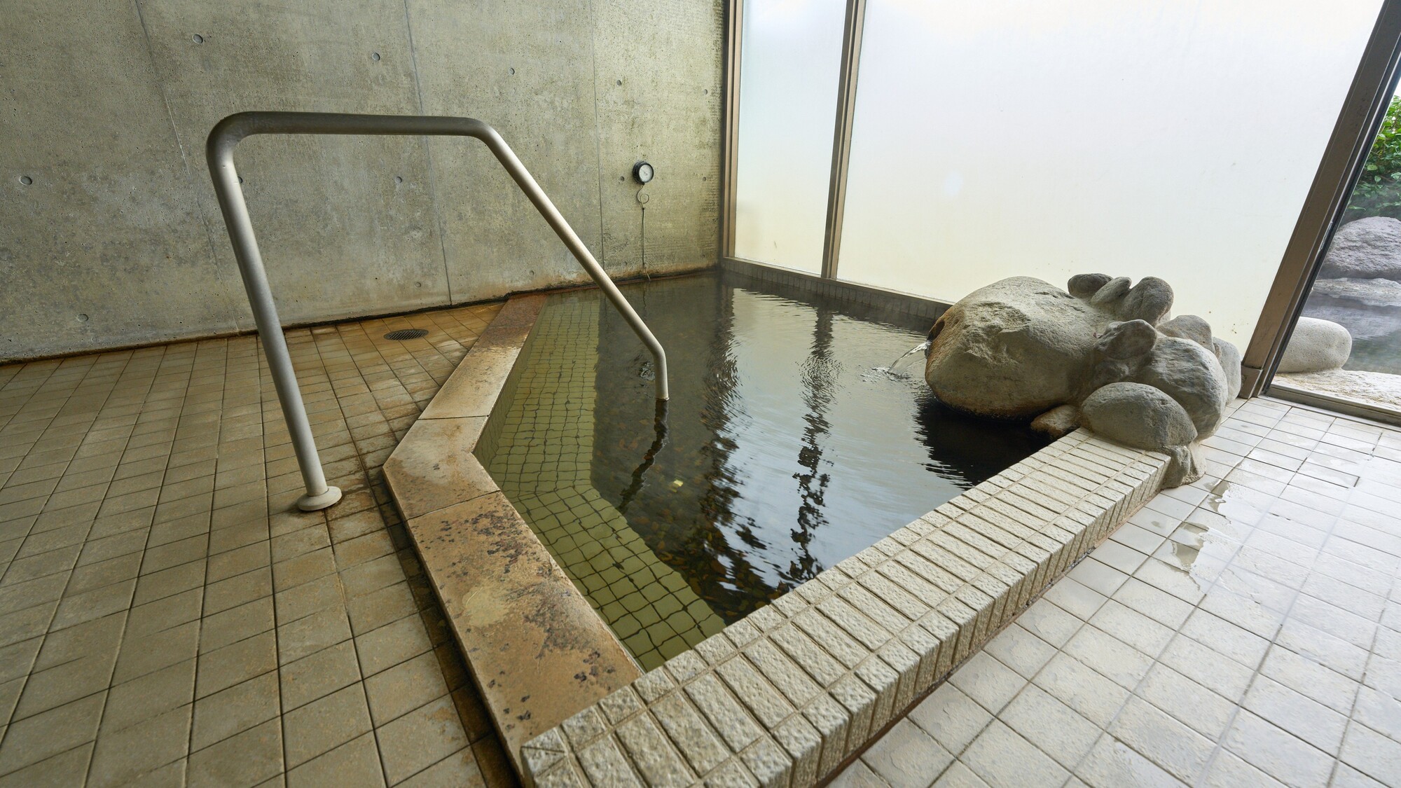 【露天風呂　男湯】内風呂