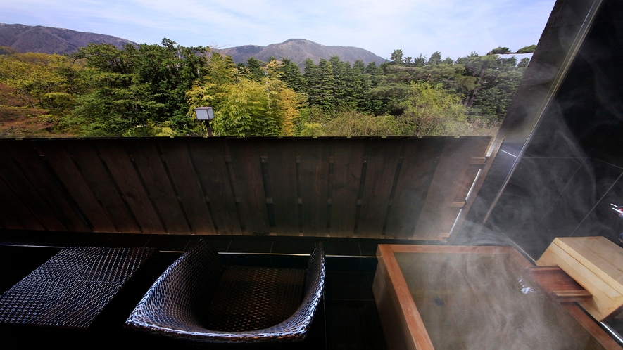 ◆【客室露天風呂付】和モダン和洋室：箱根の山々を眺めながら