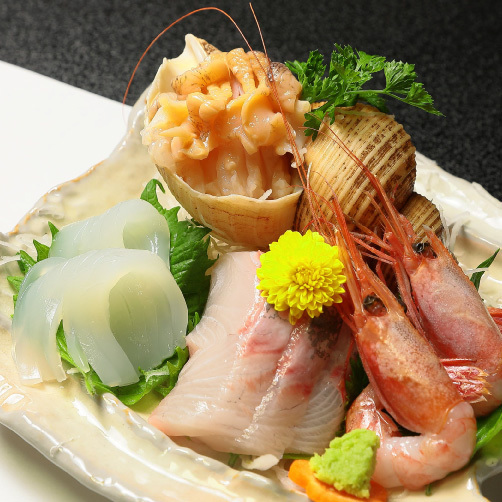 新鮮！地魚のお刺身御膳！小食の方オススメ！12品以上の豪華和朝食