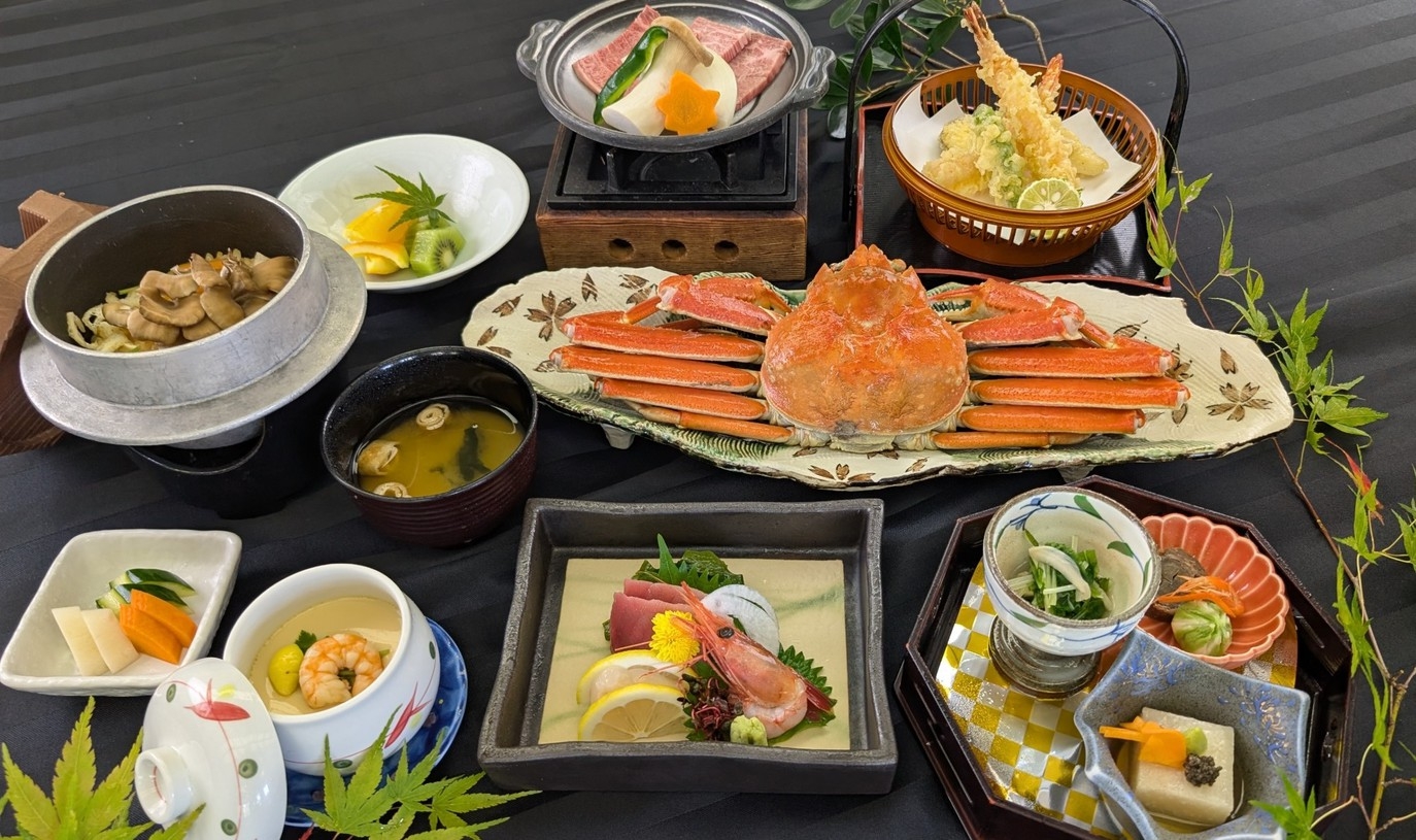 【露天風呂付離れ宿の冬の味覚！ズワイガニ1杯付き 冬の季節会席プラン】