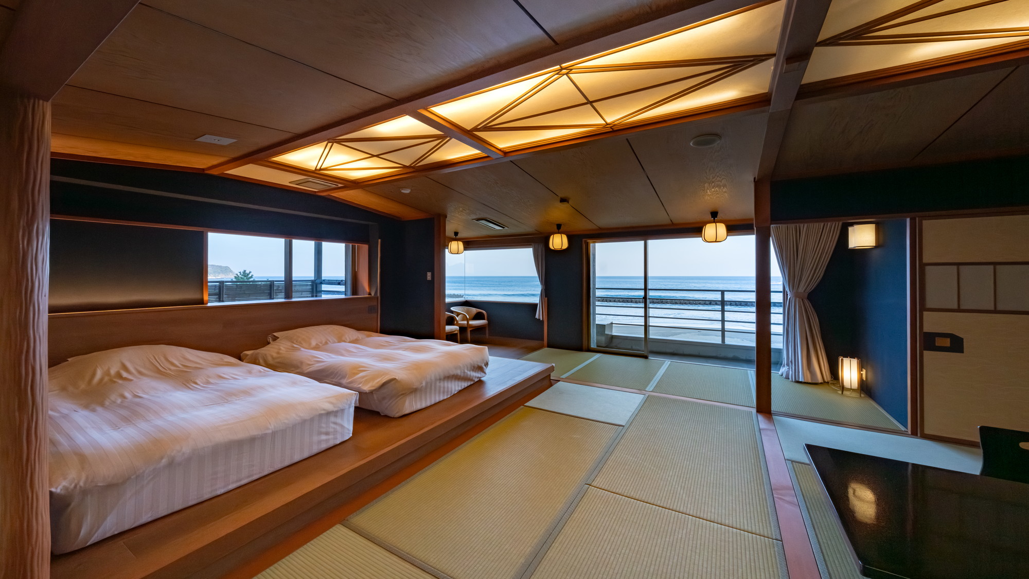 【温泉露天風呂付（陶器）】広々モダン和室(16畳/64.5㎡)～小上がりベッド～