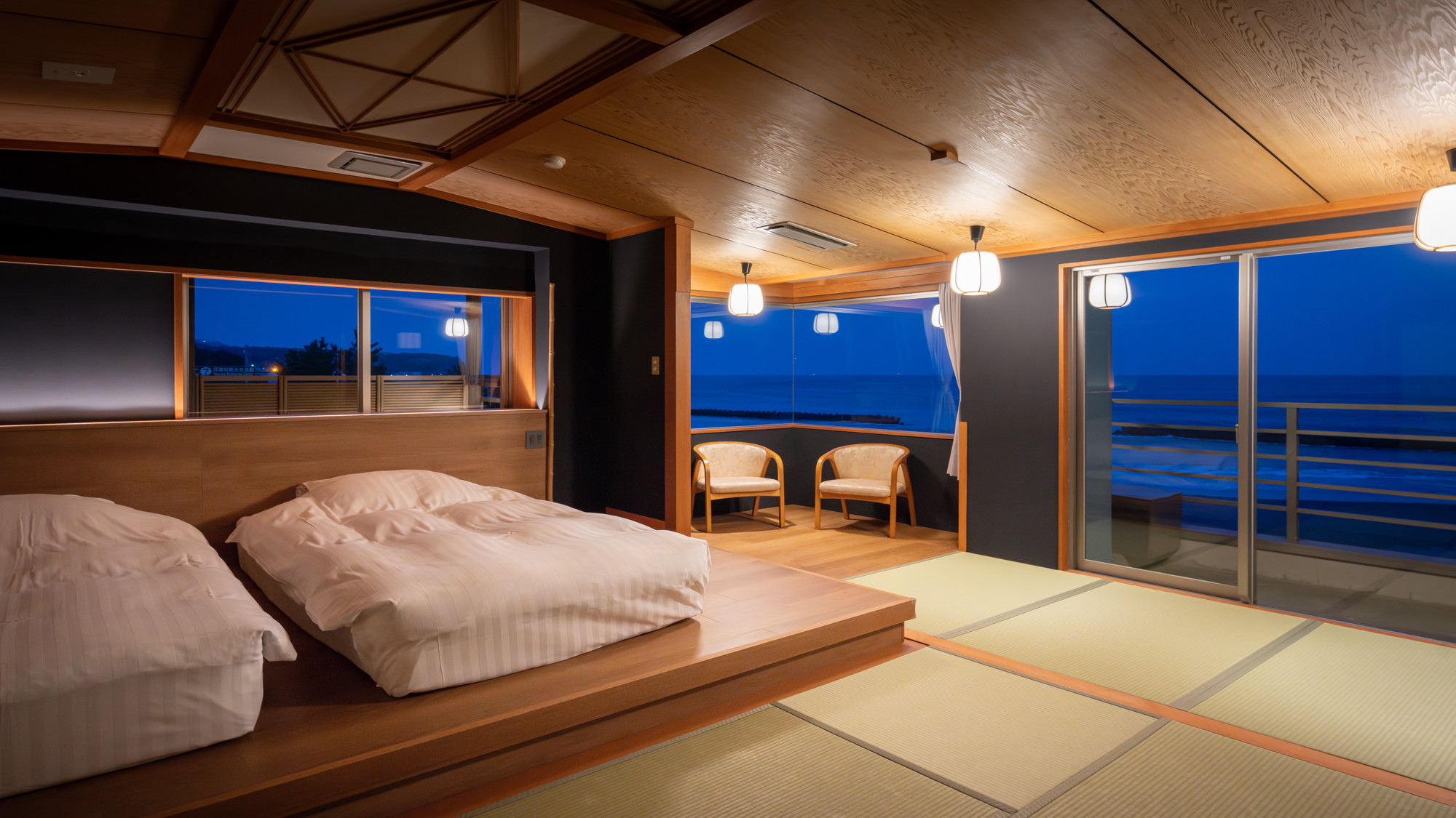 【温泉露天風呂付（陶器）】広々モダン和室(16畳/64.5㎡)～小上がりベッド～