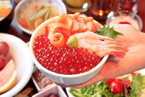 [Breakfast] An all-you-can-eat seafood bowl with salmon roe, salmon, and tobiko. Very good breakfast buffet.