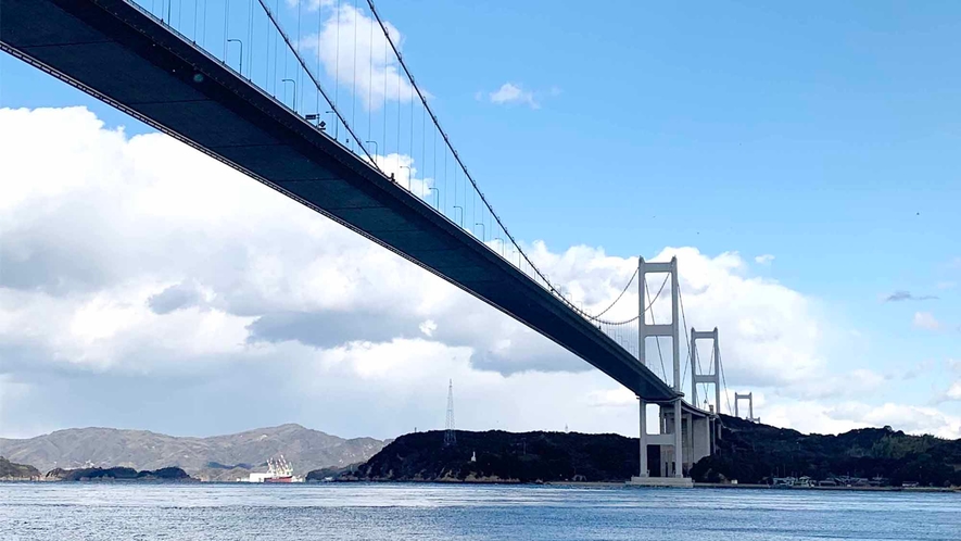 ・世界初の三連吊橋「来島海峡大橋」が臨める抜群のロケーション