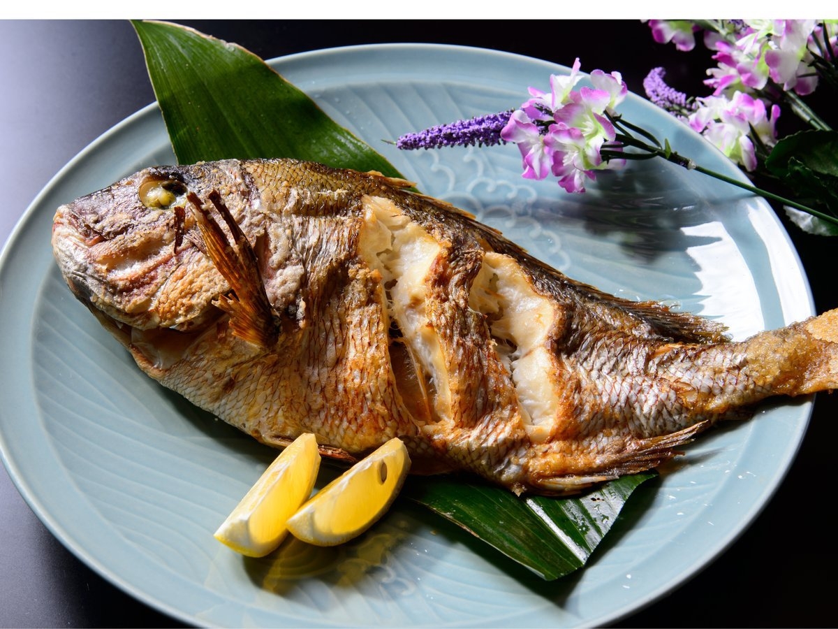 【春季 少量花美会席】旬の食材を使った料理で心地よい満足感を味わいください。