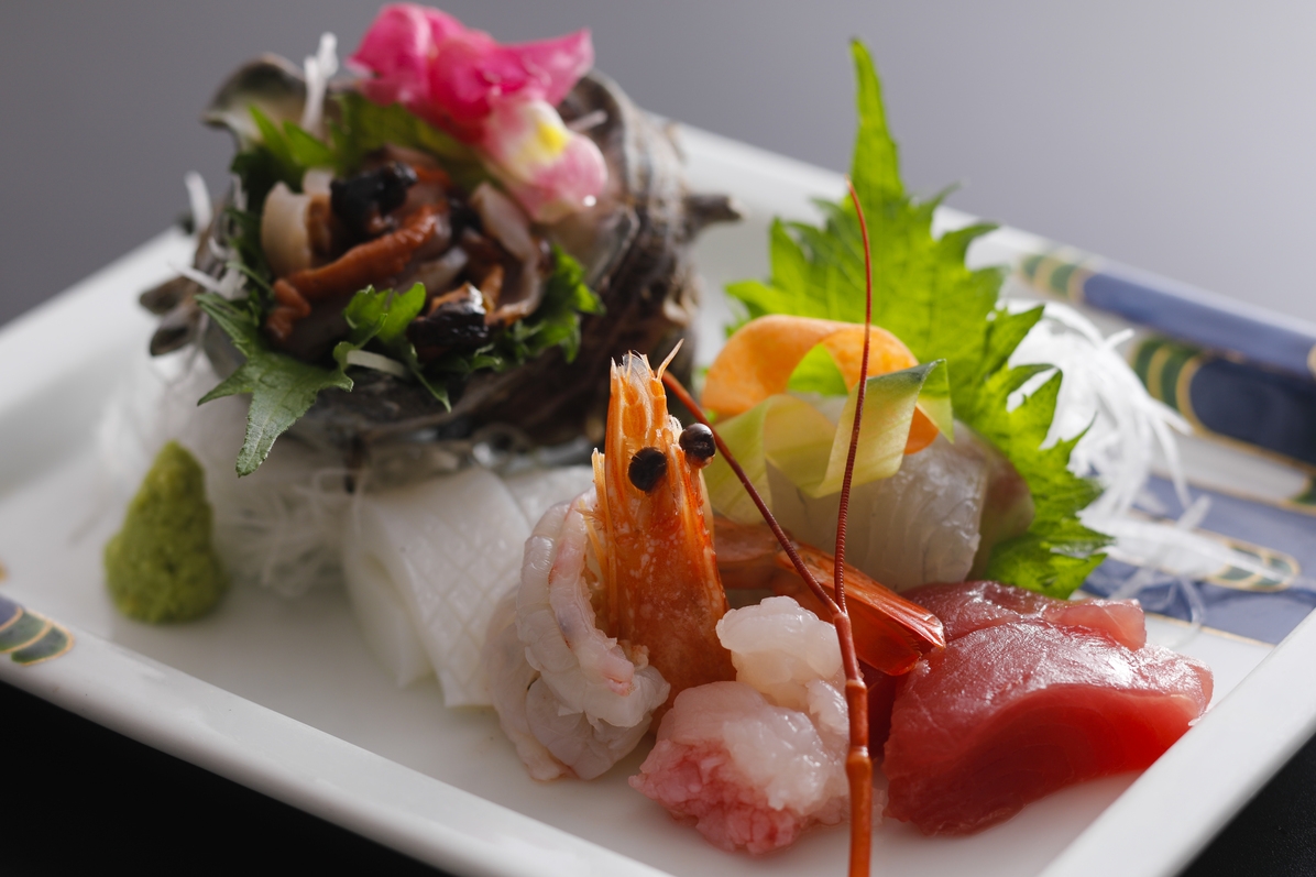 ** 花のれん **鮑ステーキ・伊勢海老お造り・鯛姿焼_美味饗宴【朝食はお部屋で焼きたてのパンを】