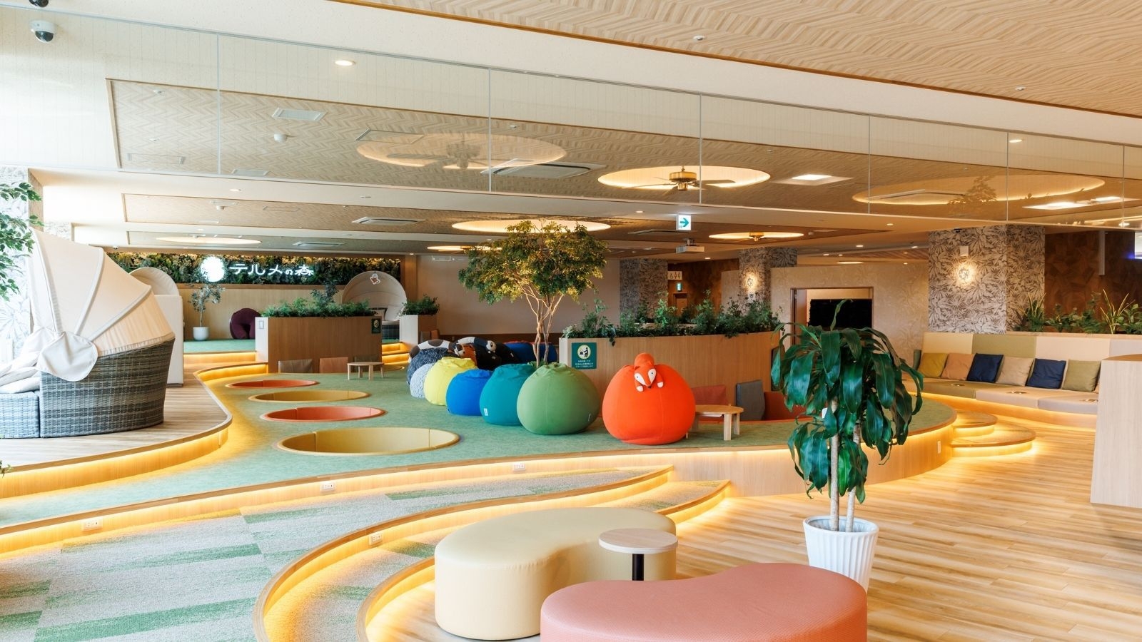 【4大特典】ご褒美プラン｜ファミリーにも！ワンドリンク＆館内利用券1000円分♪添い寝無料／素泊まり