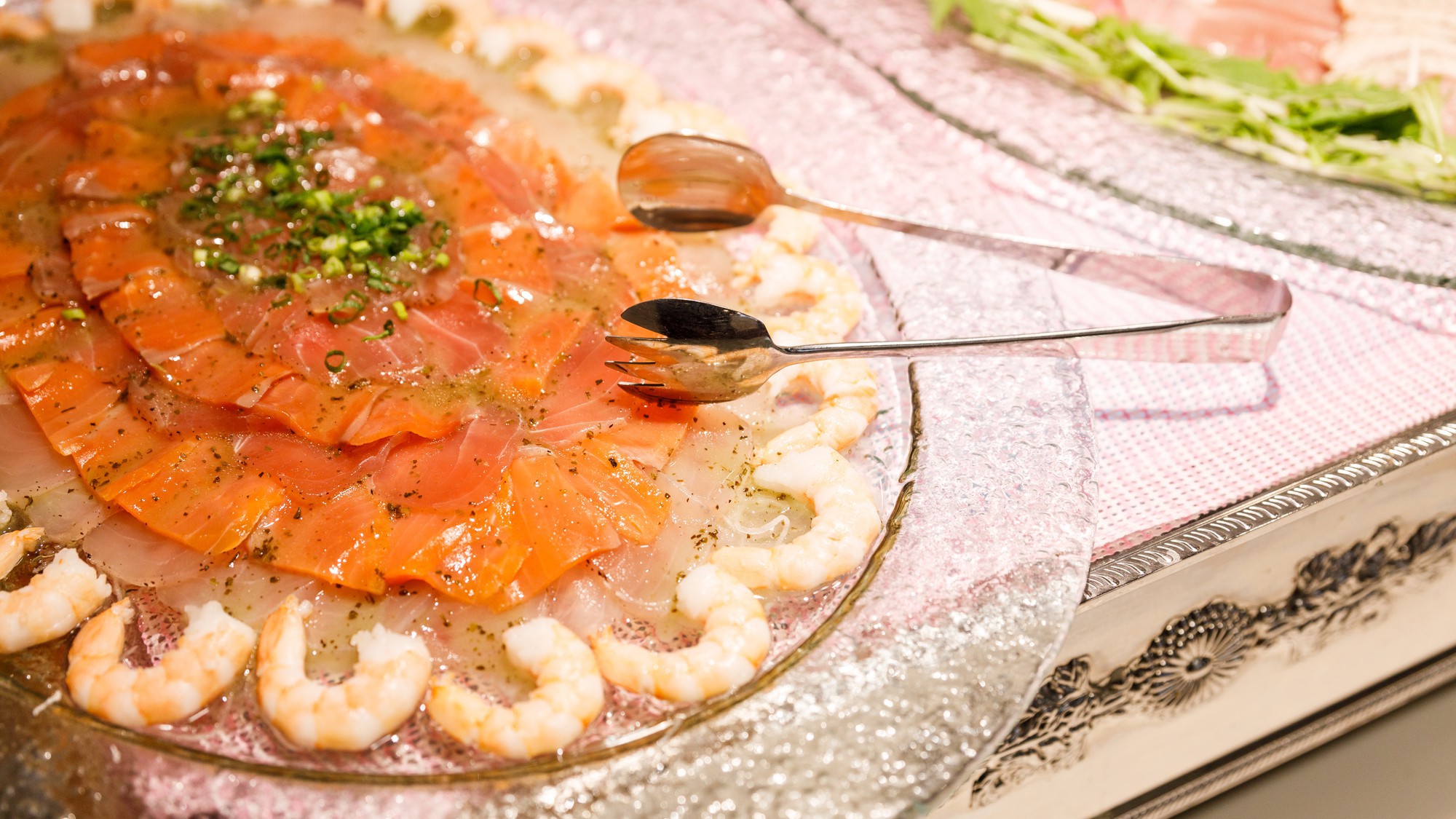 【日曜日・祝日限定おトクなプラン】▼お外でお食事＆天然温泉で癒されたいお客様へ▼＜朝食付プラン＞