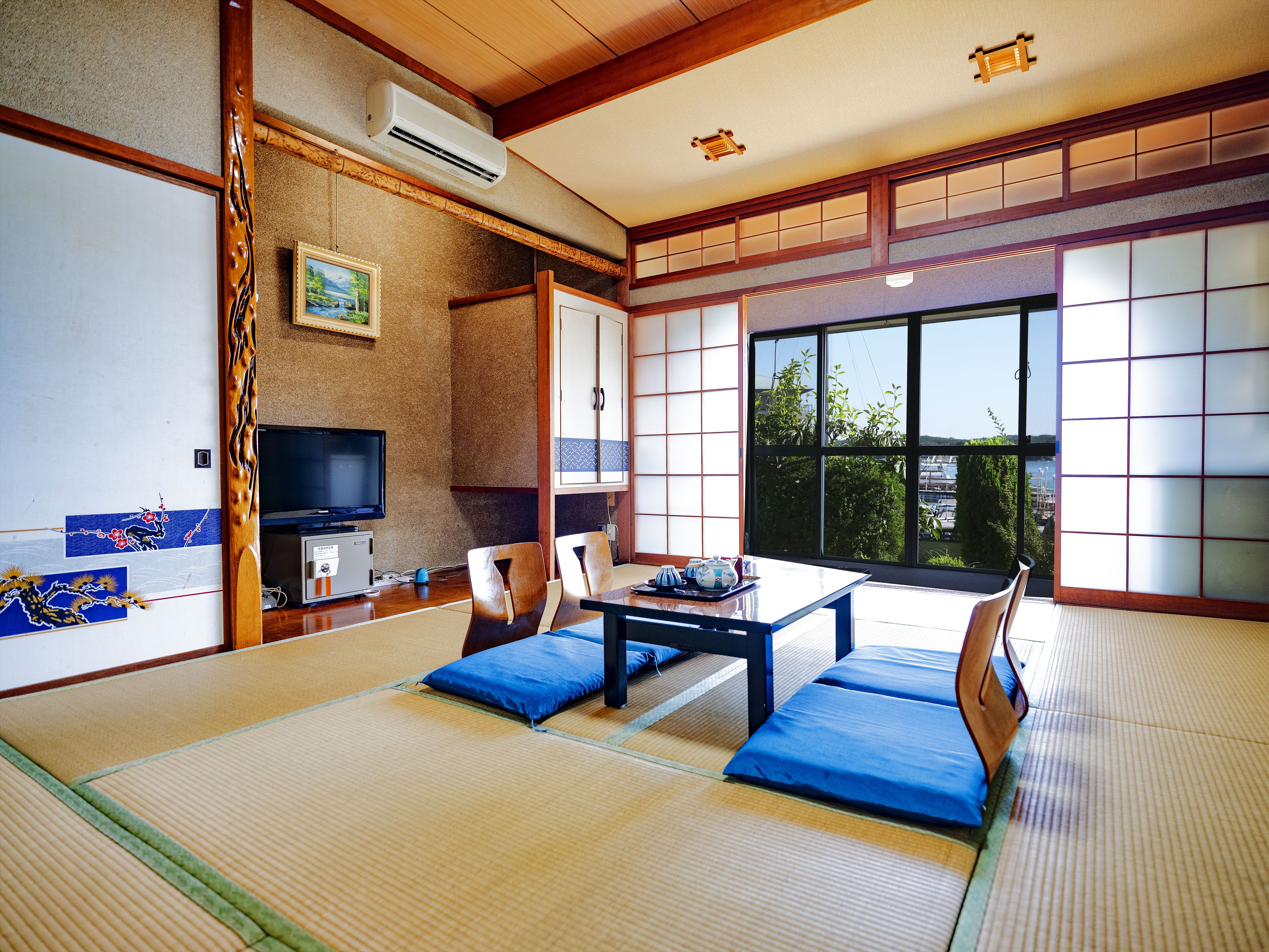 バストイレなし