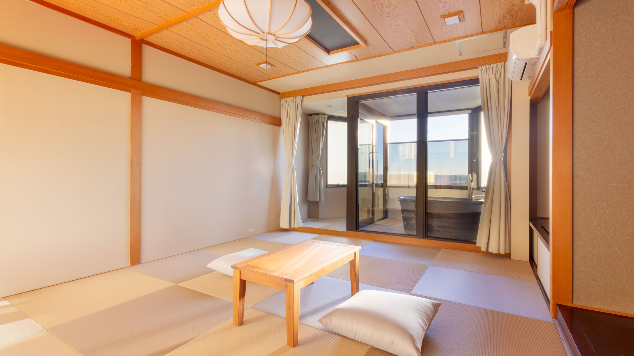 スーペリア露天風呂付和室　※客室の一例/画像の浴槽は温泉ではございません