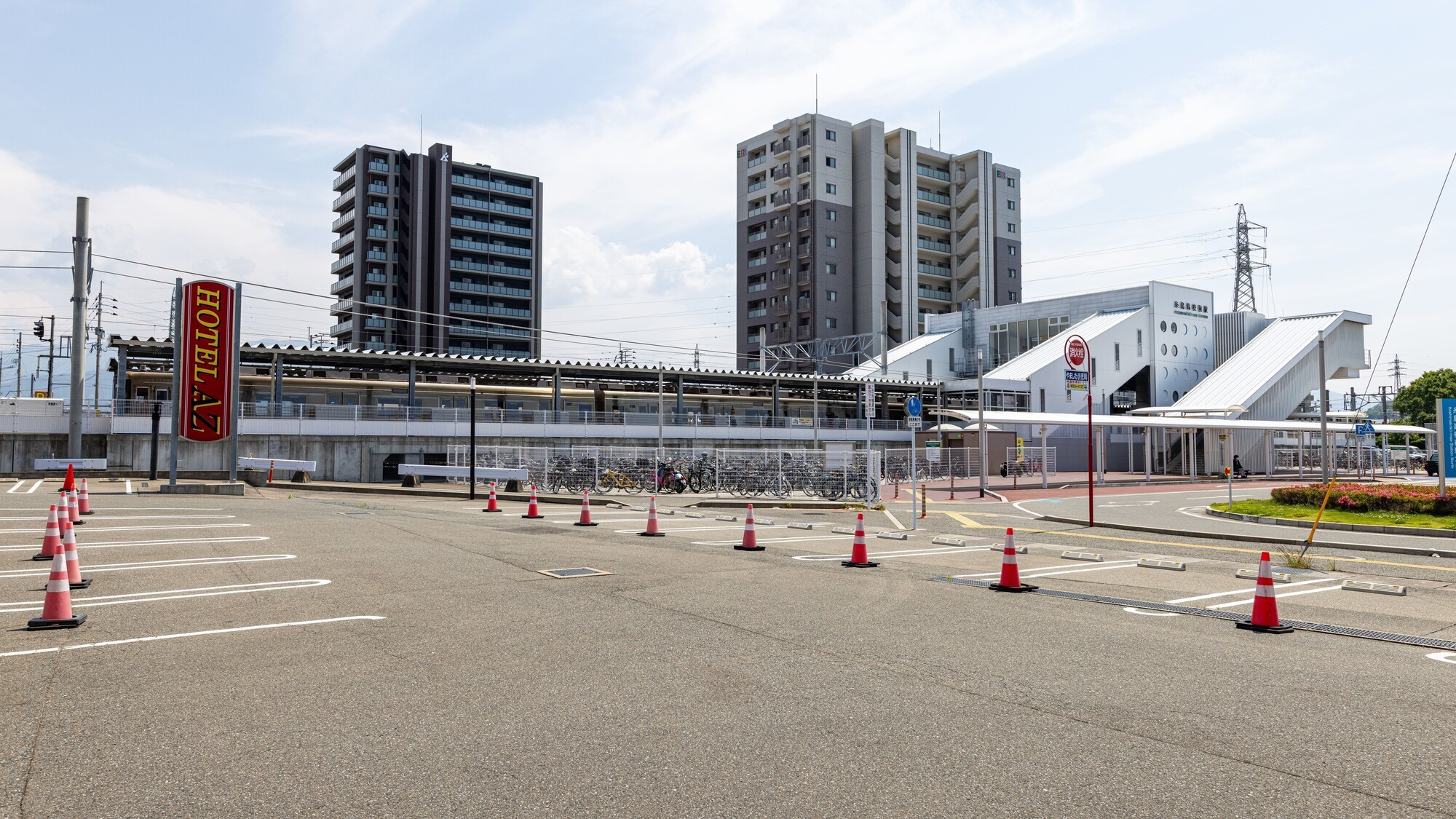 ホテル駐車場から駅まで