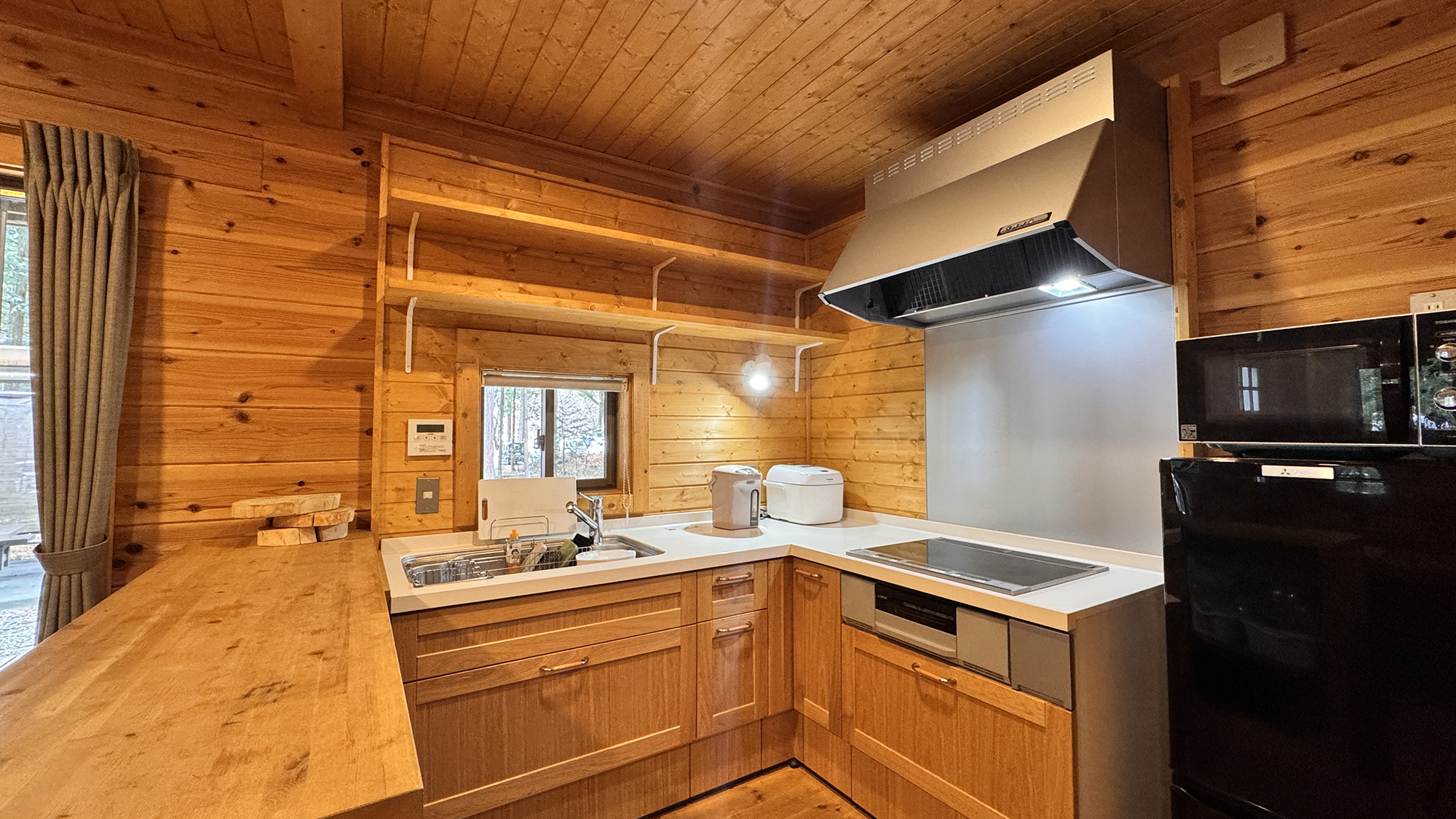 ◆【新コテージ】10人用 冷蔵庫・電子レンジ　キッチン完備　