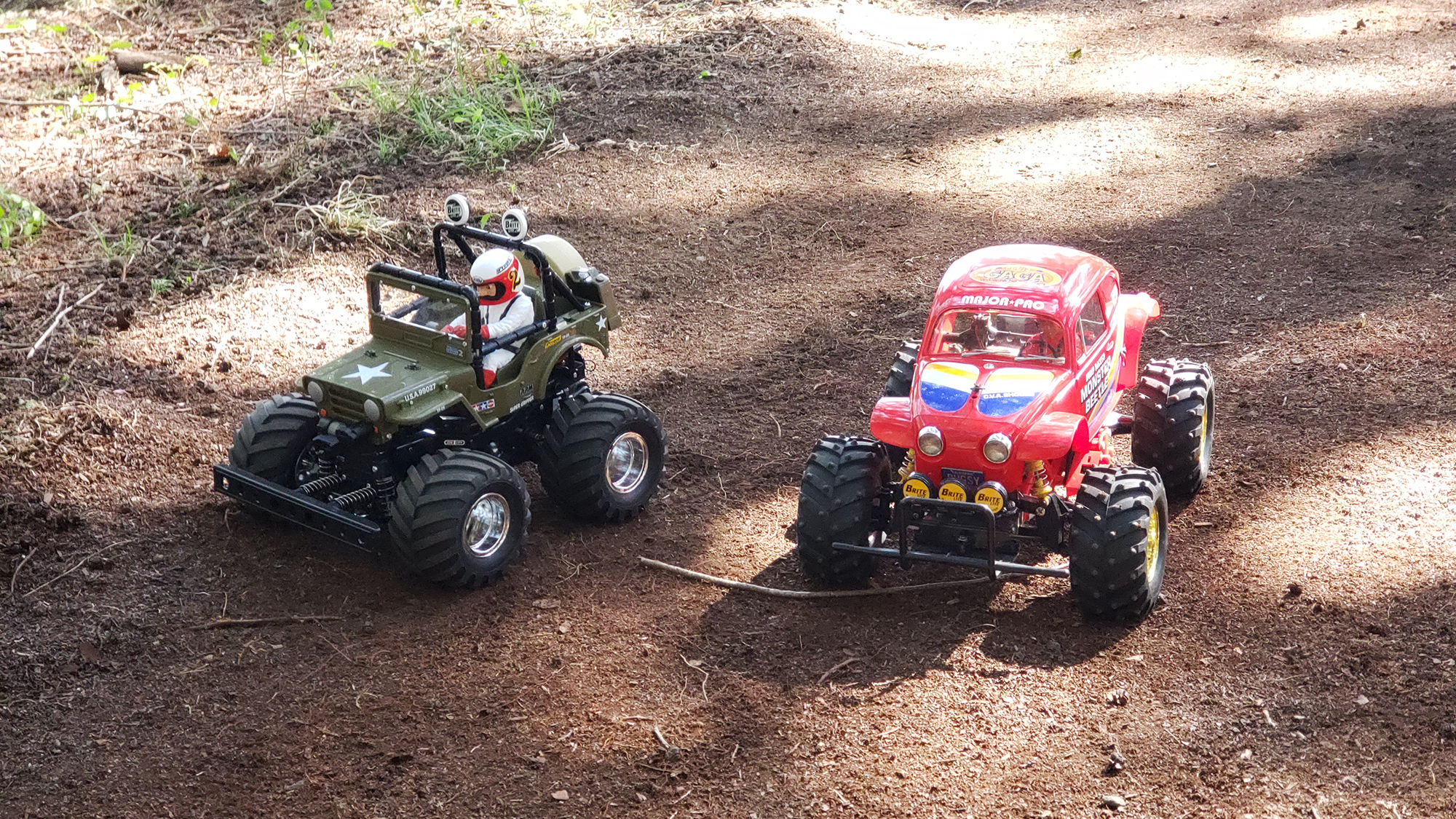 ◆【公園】ラジコンレンタル　森のオフロード楽しめます