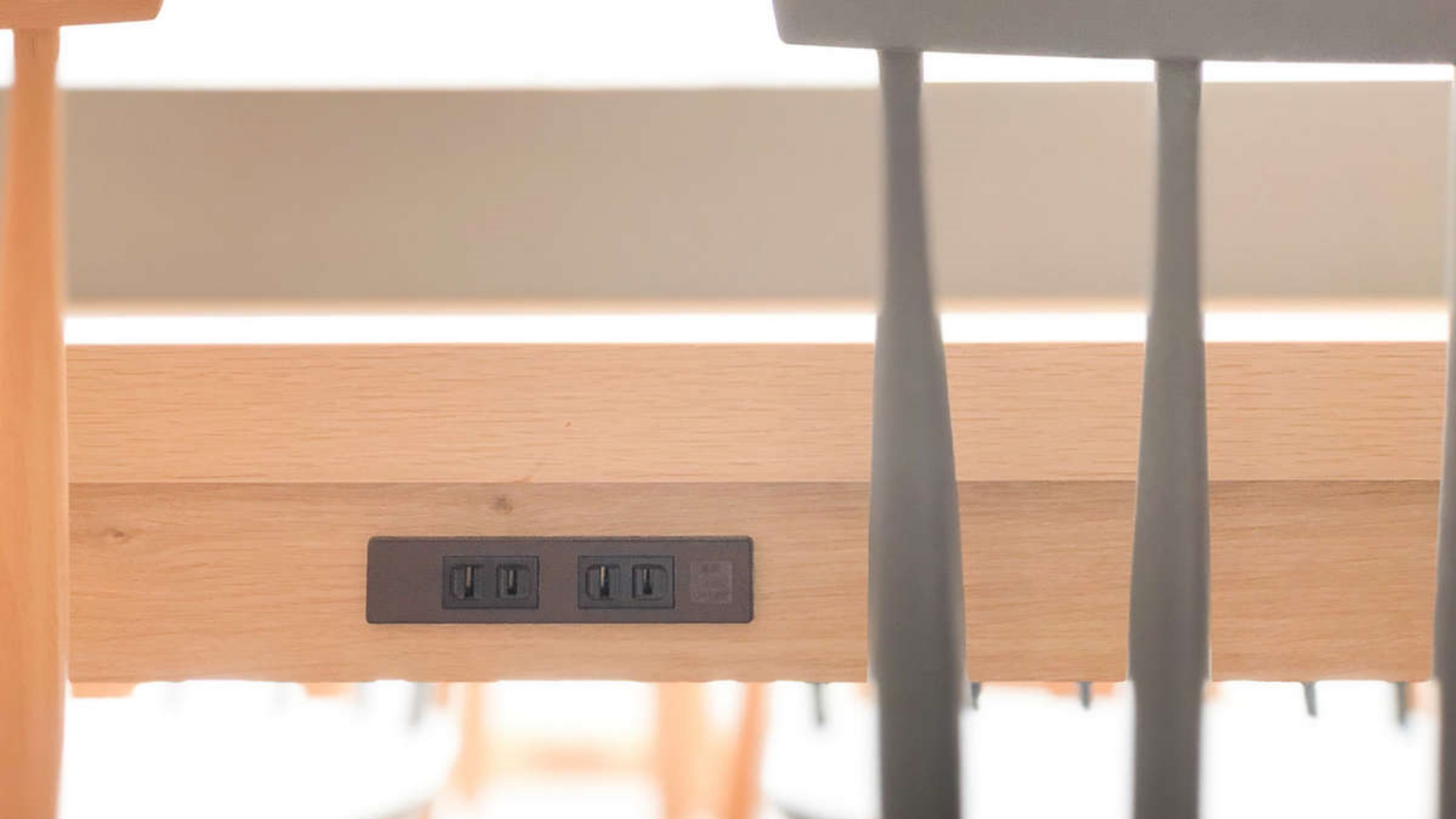 コンセントもあるので、作業も捗ります