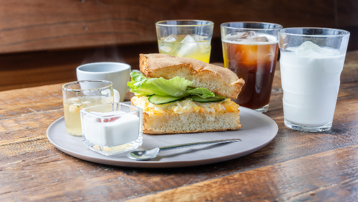 サンドイッチのワンプレート朝食