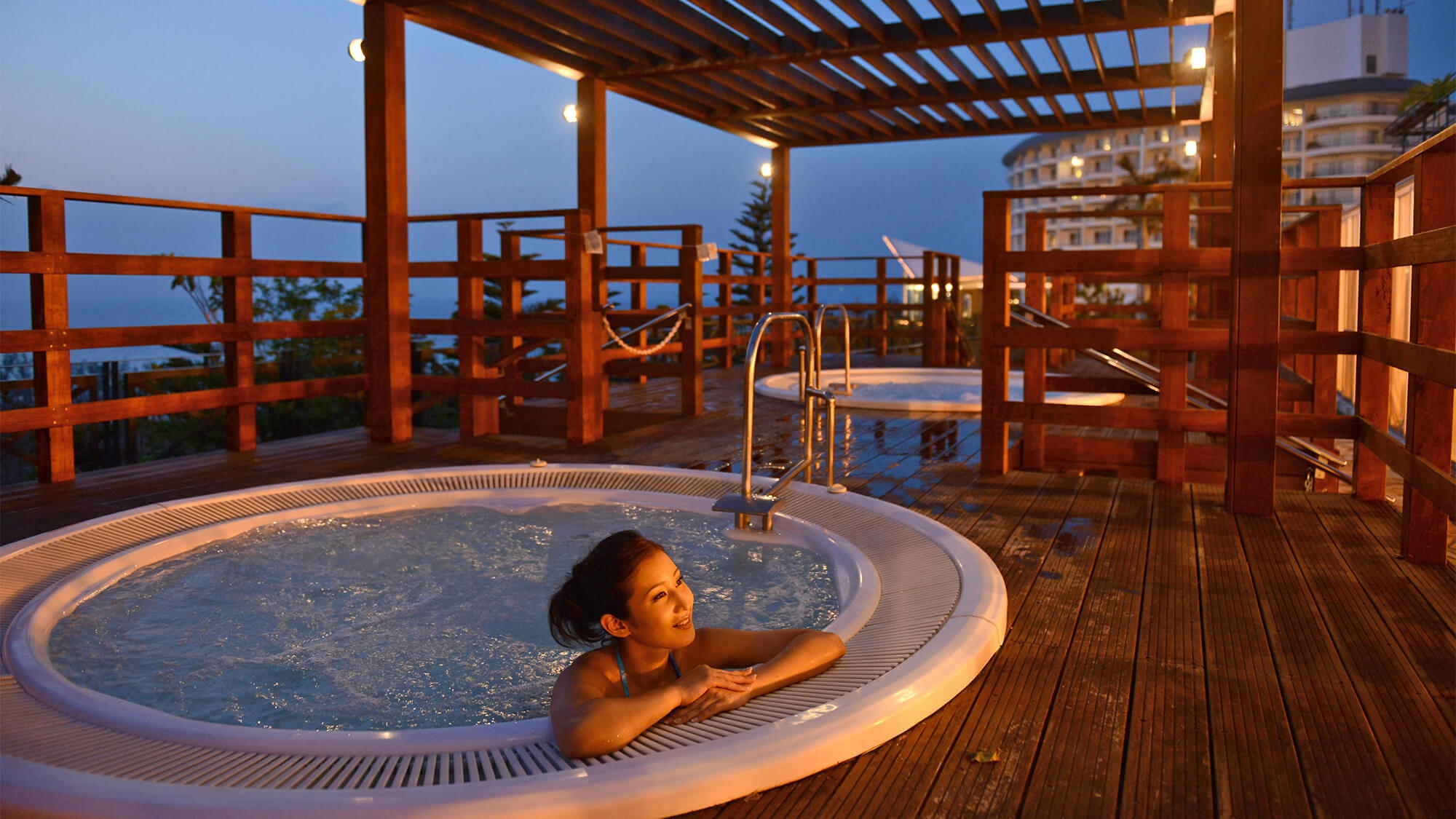 【32％OFF】【楽天スーパーSALE】連泊ステイでお得♪3連泊以上でディナー1回ご招待♪／朝食付き