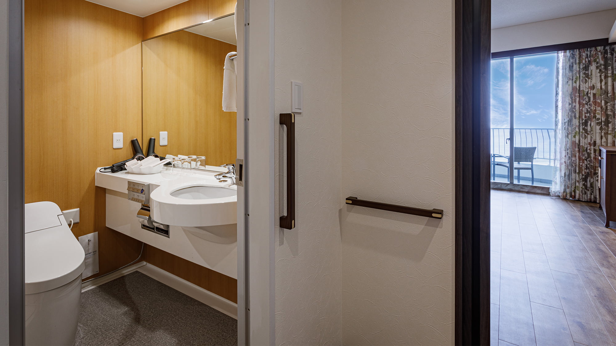 ユニバーサルコーラルビュー／オーシャンフロント(2階)