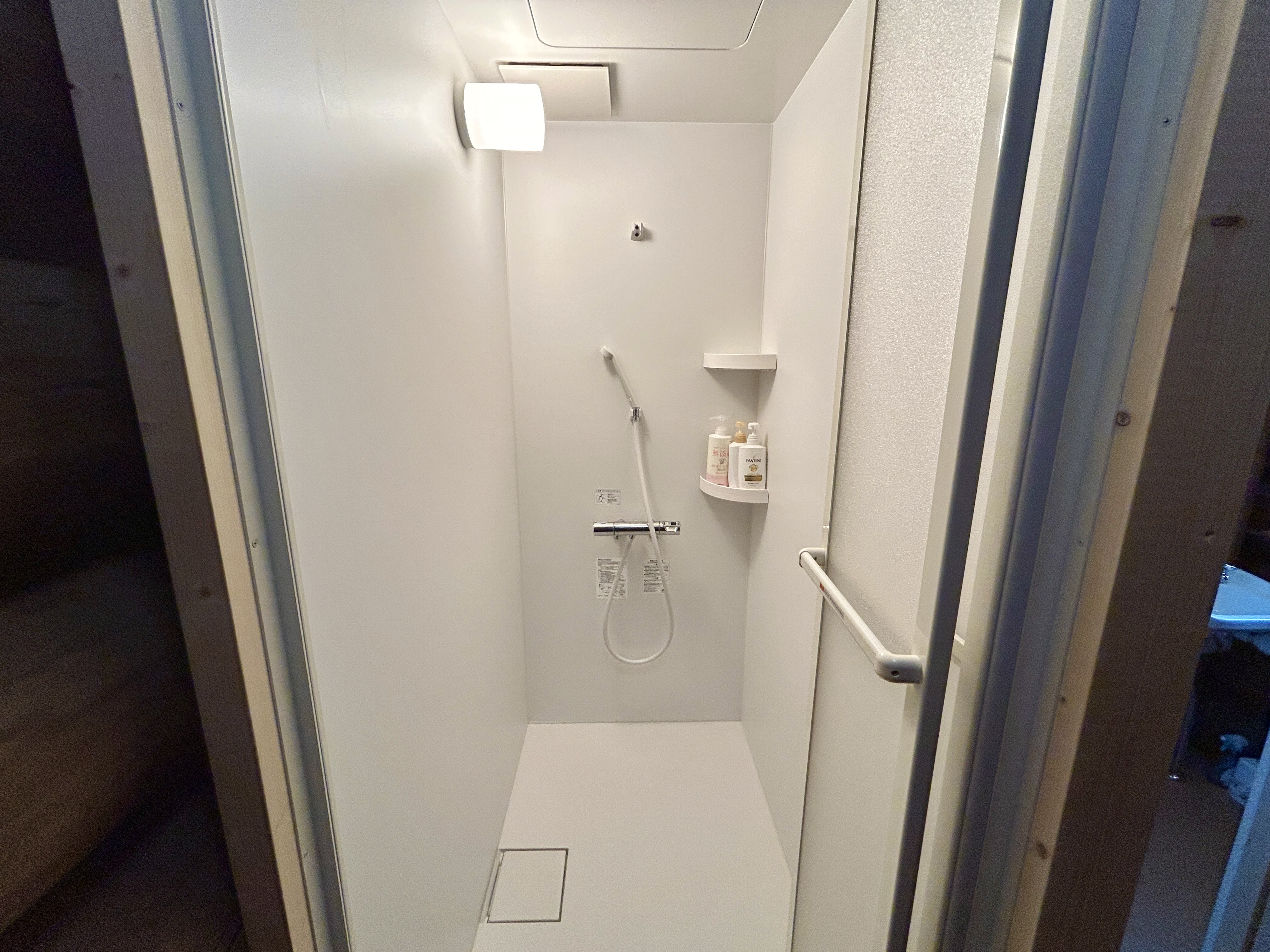 ログハウス_シャワー