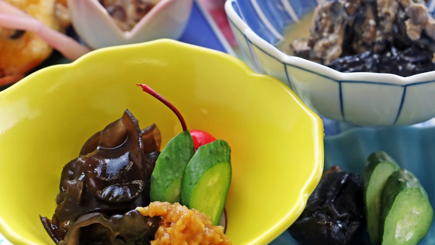 #【料理一例-キクラゲの辛子味噌和え】ピリッとした味わいの辛子味噌和えは、箸休めにうってつけ！