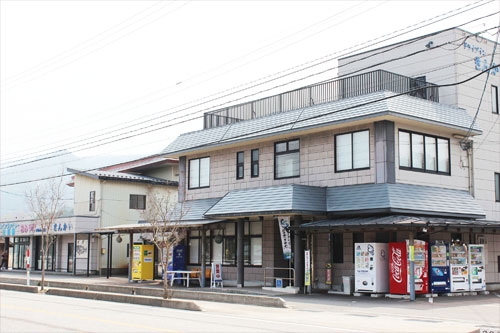 楽天トラベル 朝日ヒスイ海岸オートキャンプ場 周辺のホテル 旅館