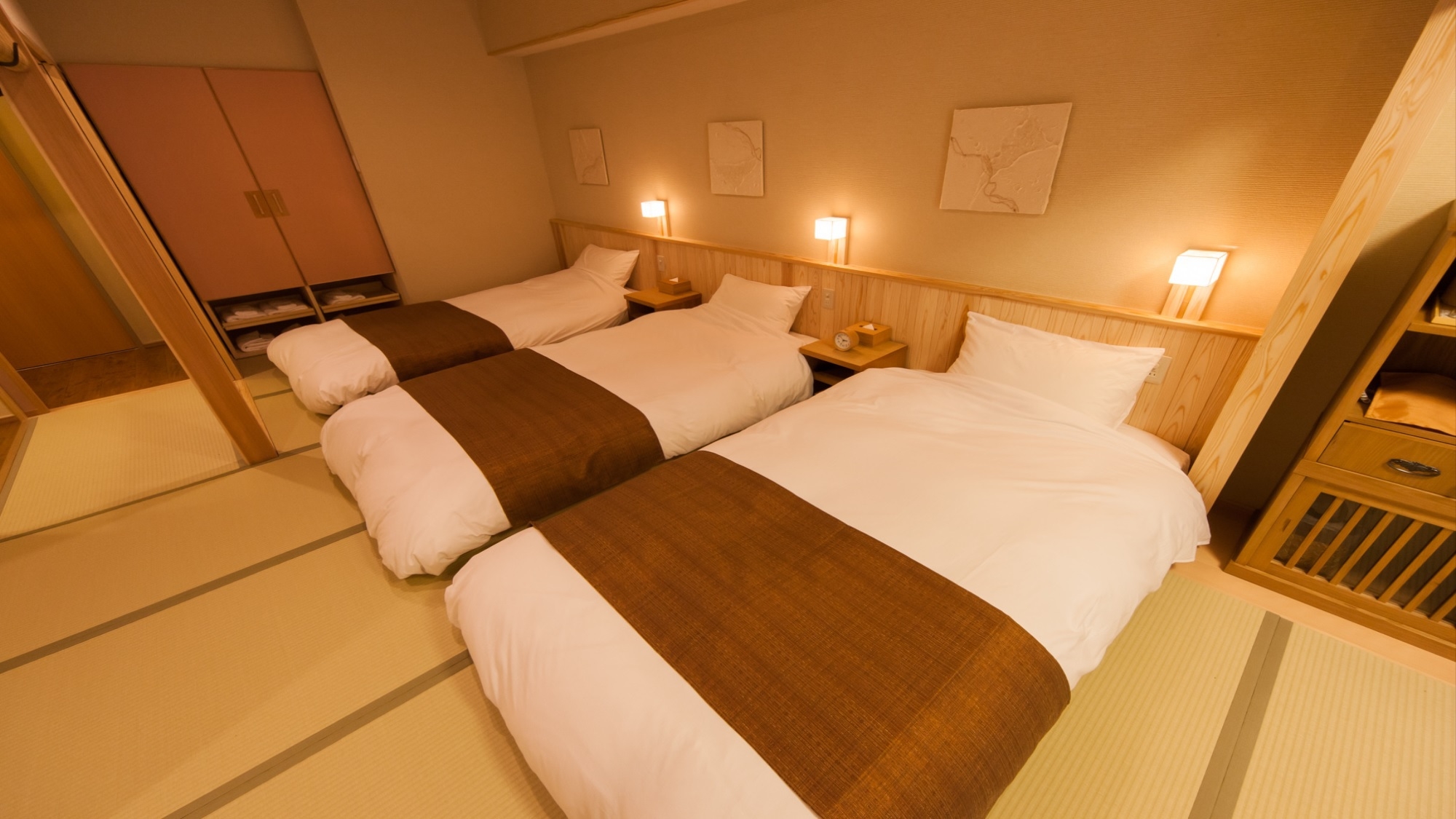 【グループ・家族イチオシ★室数限定】夕食（17：30）確約＆チェックアウト10時で最大2，000円引