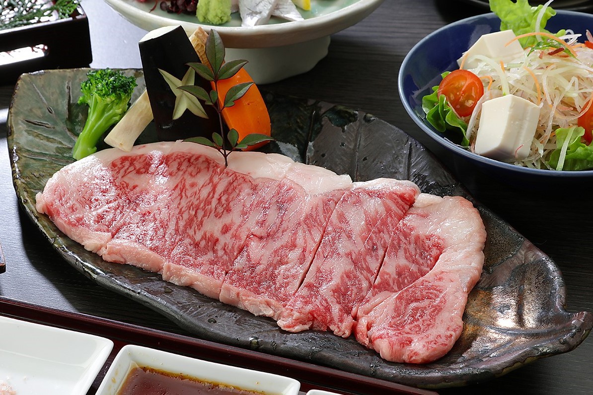 【和歌山ブランド牛】〜熊野牛ロースと有田の山海の味覚を堪能〜 ステーキ陶板焼きプラン♪♪