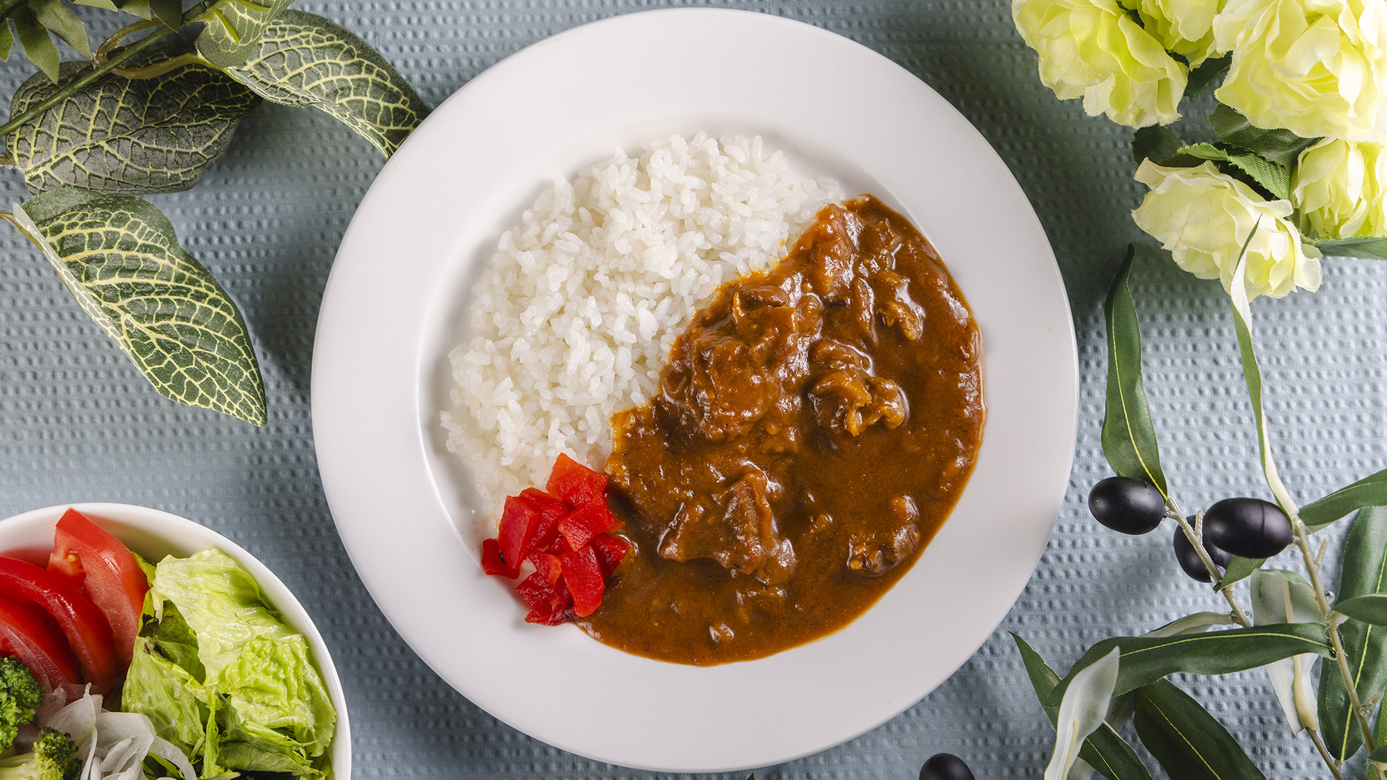 【朝食ビュッフェ】おくちの中でトロトロほどける「牛タンカレー」辛さ控えめで、お子様にも！