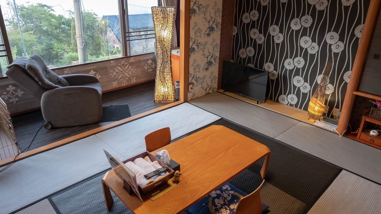 箱根連山を一望!にごり湯を満喫♪ 和室