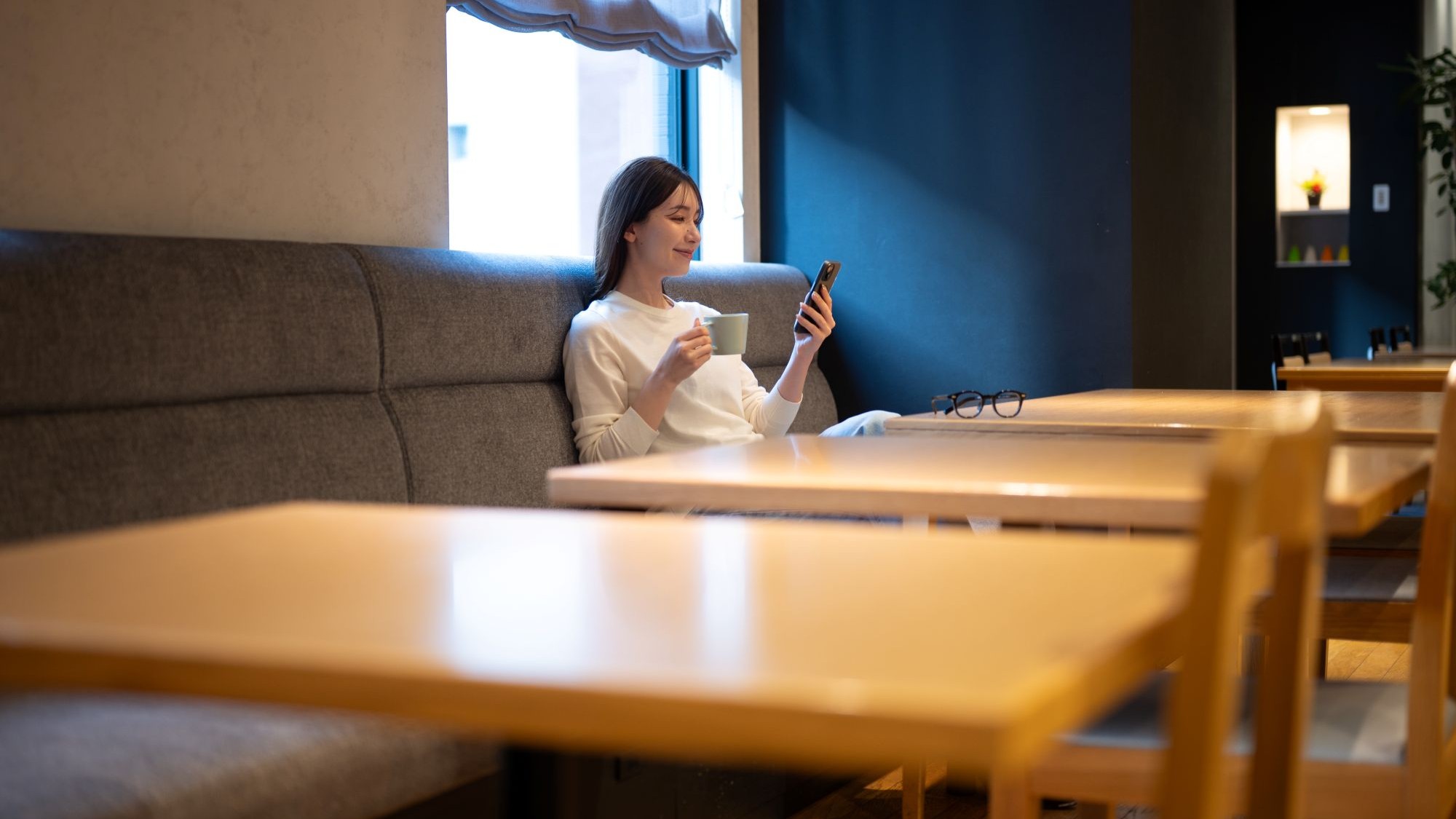 フリースペースとしても使えるレストランエリアで、思い思いの時間をお過ごしください。