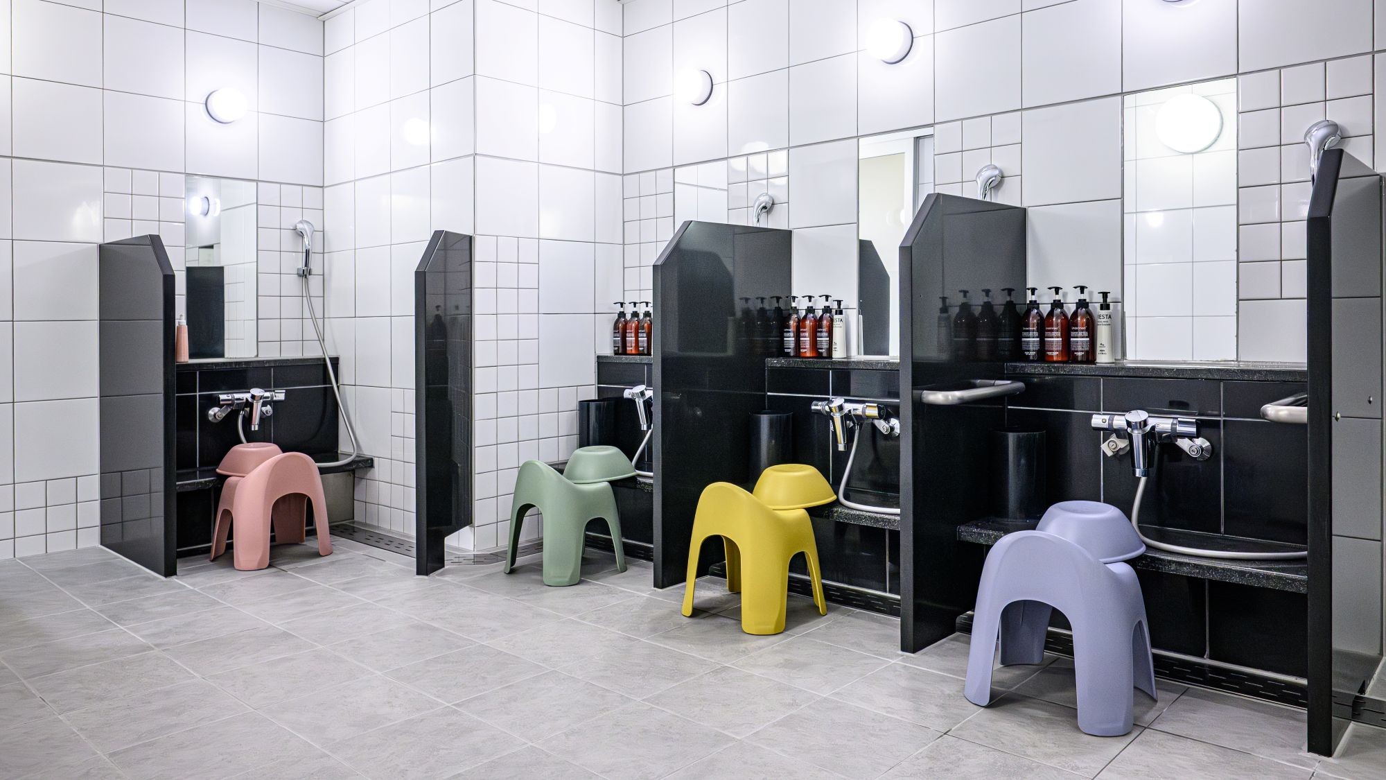 3Fに宿泊者専用の大浴場をご用意しています（無料）