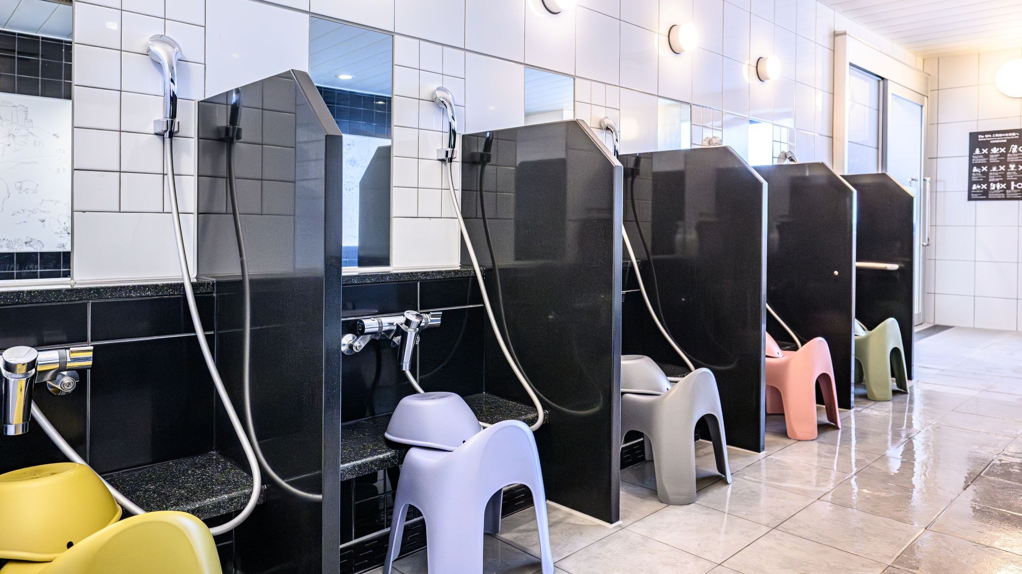 3Fに宿泊者専用の大浴場をご用意しています（無料）