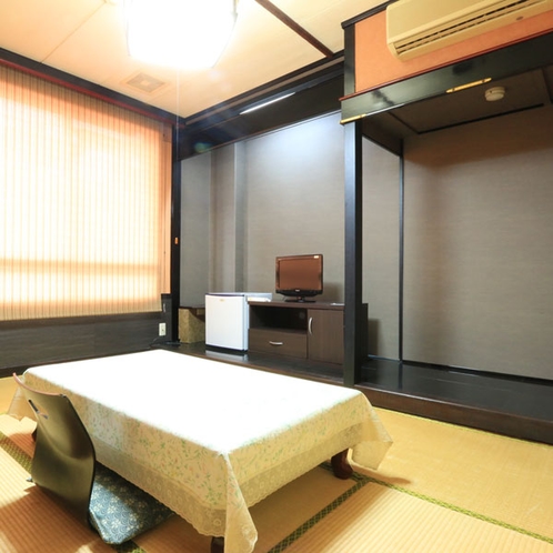 【ビジネスホテル井元本館】-和室6畳-落ち着いた雰囲気のお部屋です。