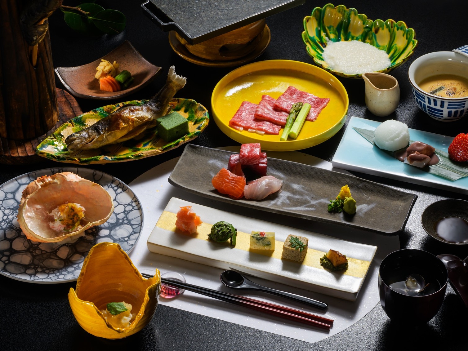 歴史と静寂が息づく宿で味わう千年の秘湯と美食会席◆（本館・西館）＞