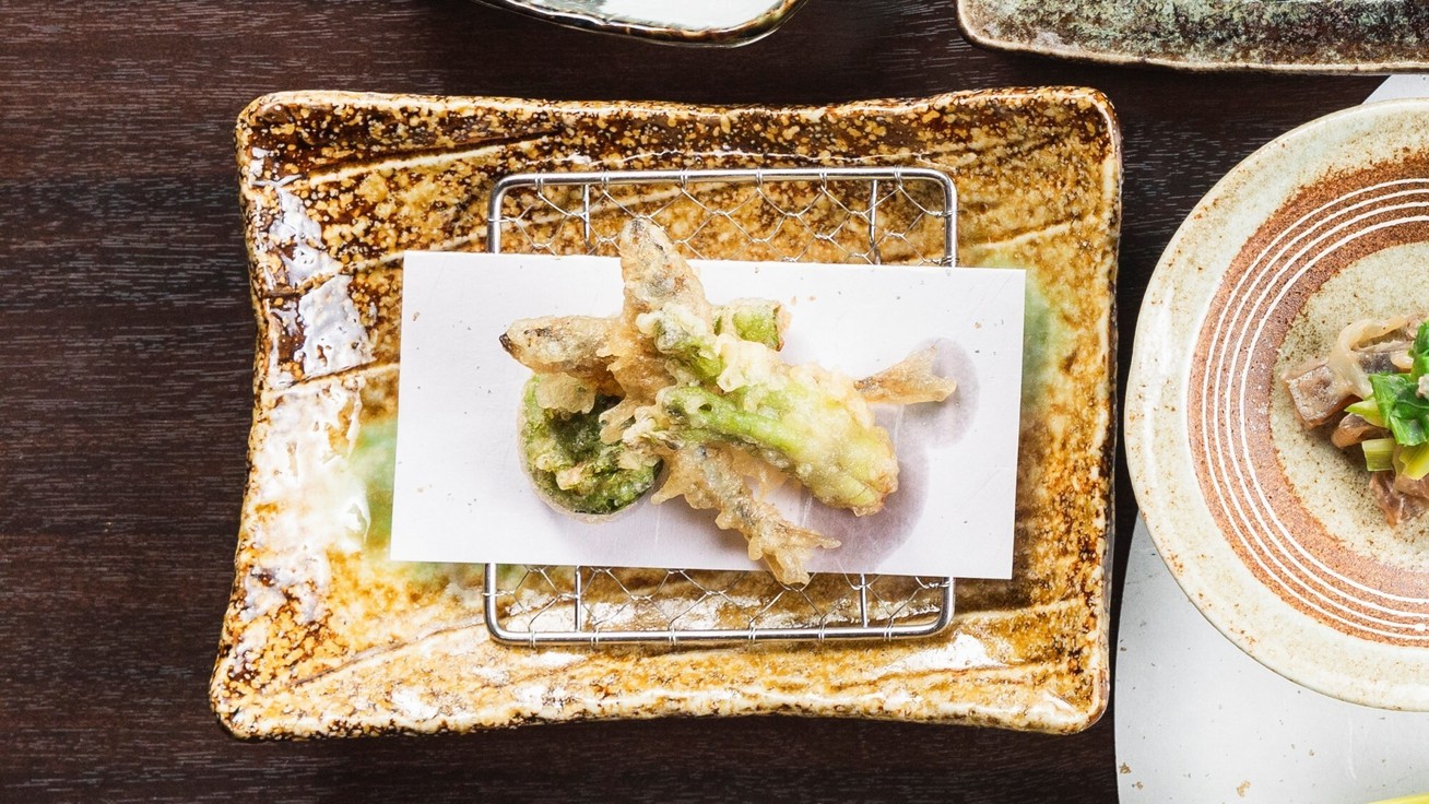 【4〜5月限定山菜の天ぷら付プラン】春の訪れを告げる、旬菜に舌鼓を打つ◆（本館・西館）＞