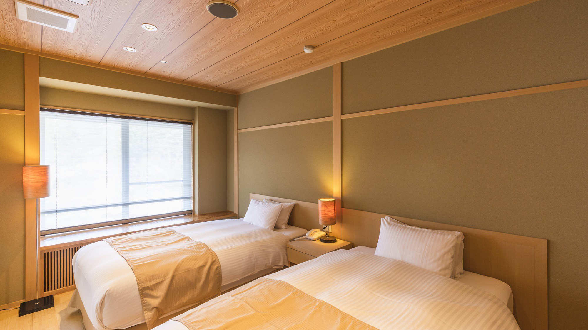 【特別室「しゃくなげ」】周囲の自然が彩る四季と、織りなしていく弛める時をお愉しみください。