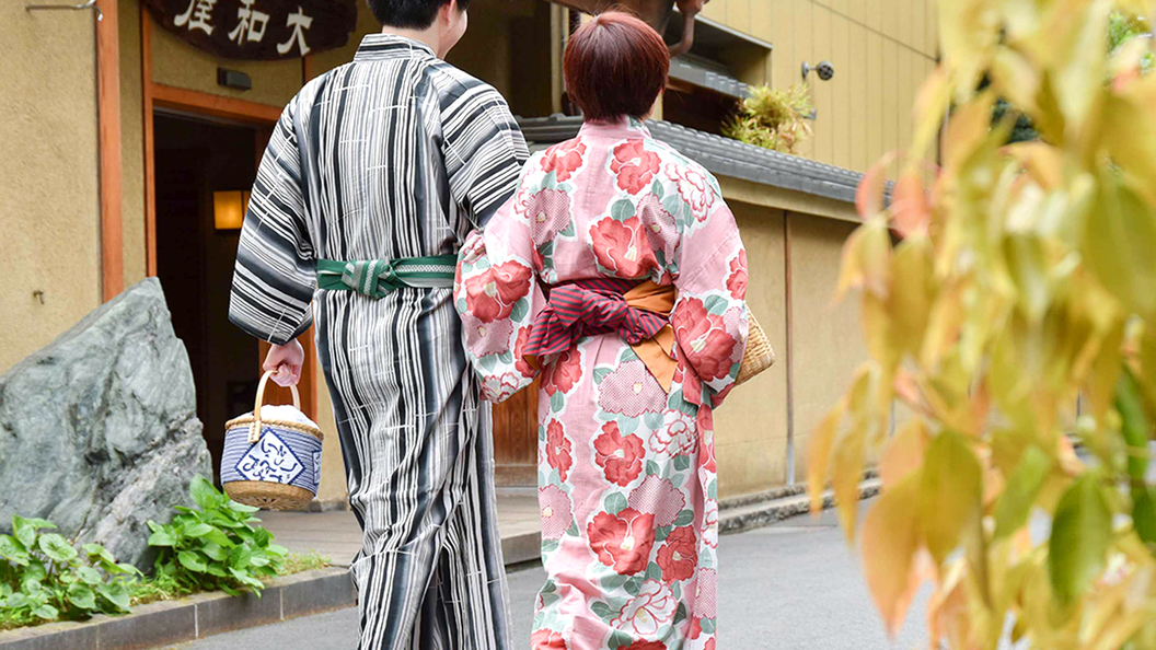 【女子旅】色浴衣で湯めぐり旅｜客室係のおもてなしで姫気分の贅沢女子旅プラン【2食付】