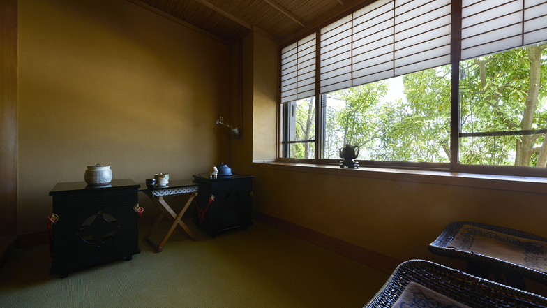 【沈丁花:茶室付和洋室】当館で唯一、茶室のあるお部屋です。