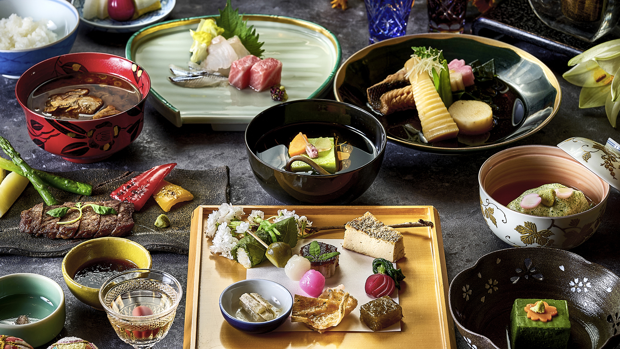 【ご夕食一例】和を大切にする当館だからこその、“五感が喜ぶ”日本の四季の恵みをお召し上がりください。