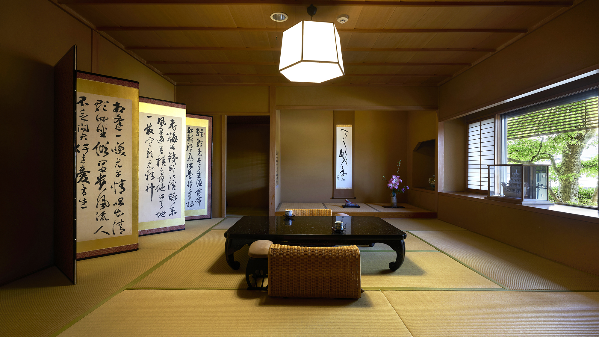 【沈丁花：茶室付和洋室】茶室＋13.5畳＋6畳