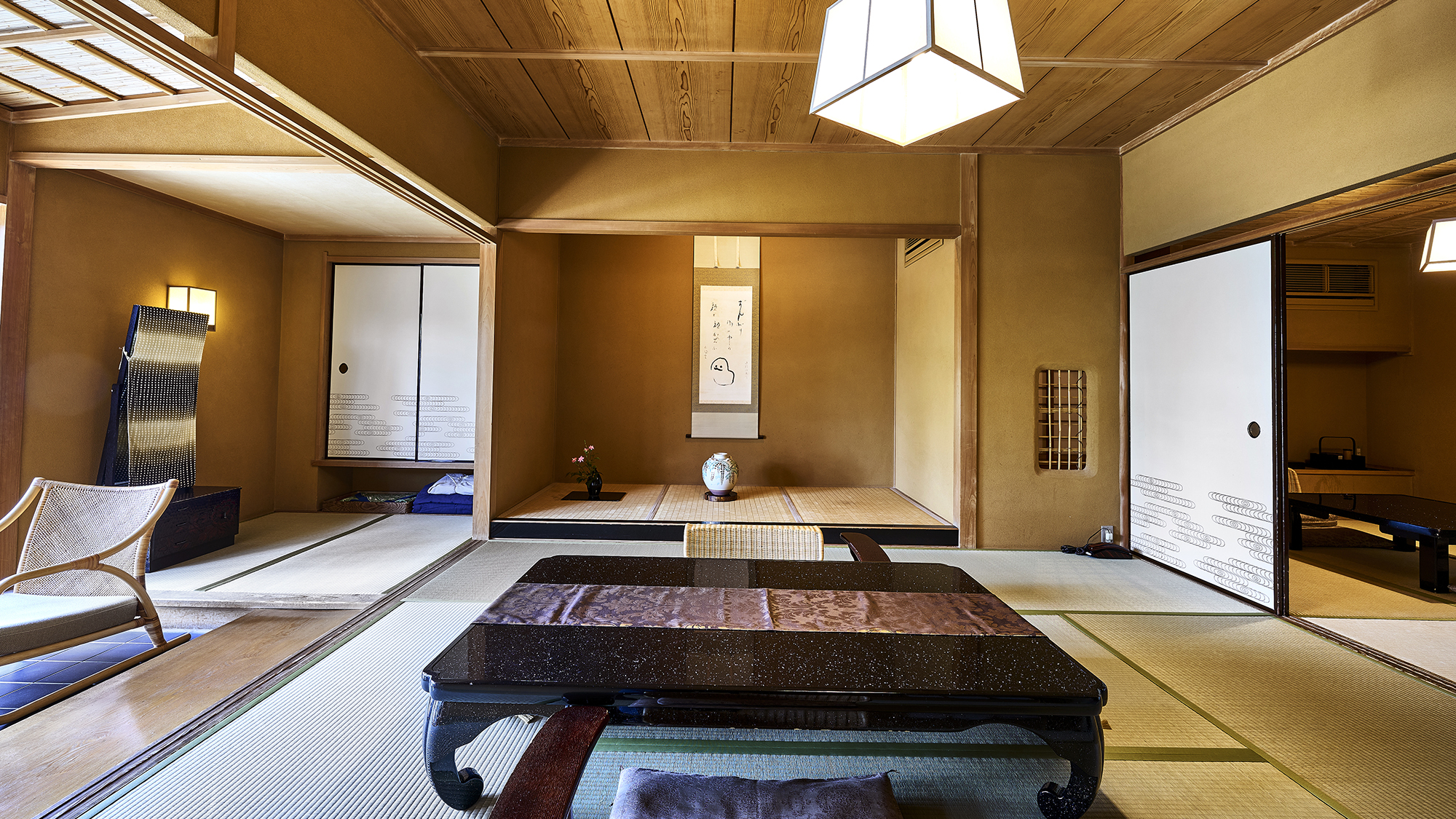 【椿：露天風呂付和室スイート】露天風呂＋9畳＋4.5畳