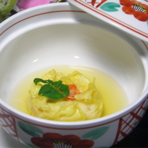 *【お夕食一例】山菜や川魚など、信州の食材を使用した季節の会席料理をご用意致します。