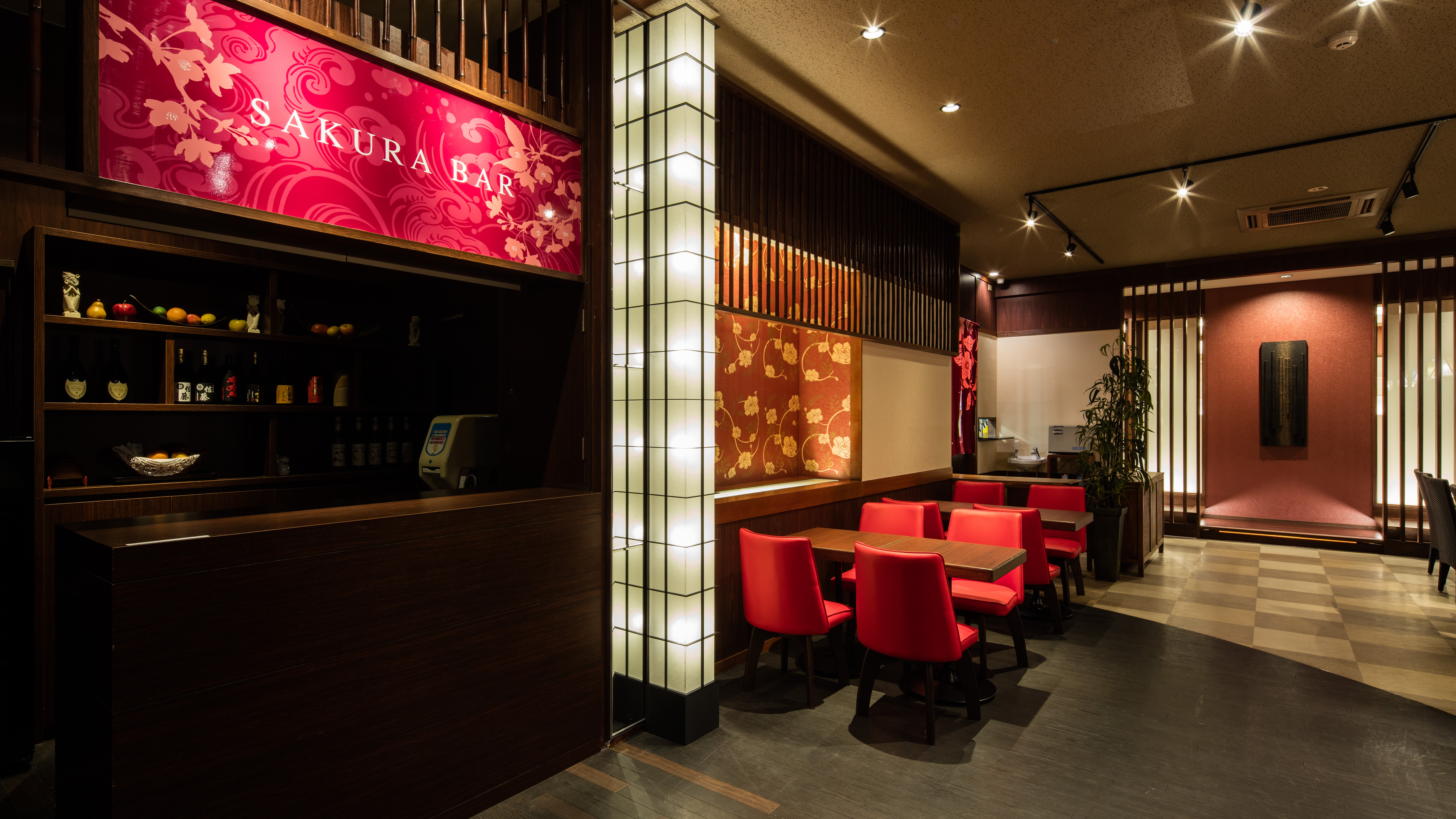 レストラン【入口】