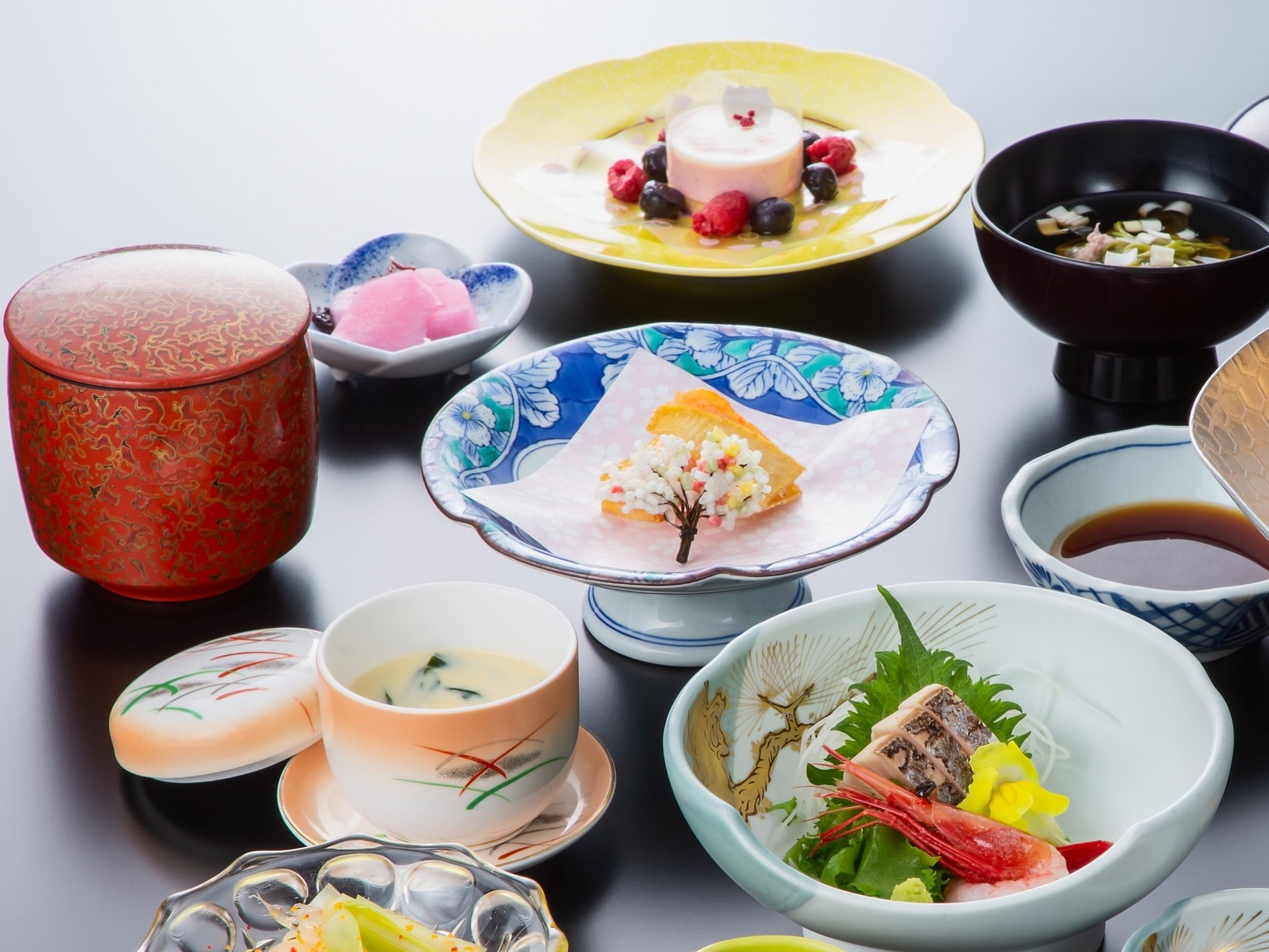 【平日限定】　お手軽プラン　（１泊２食付）　◆ラドン岩盤浴付◆